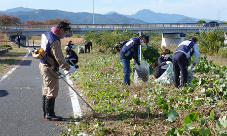 Ai (love) River Supporter Cleaning Activity