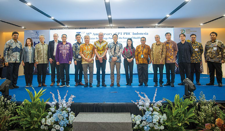 At the commemorative ceremony, many stakeholders from both within and outside the Group gathered at the venue.
